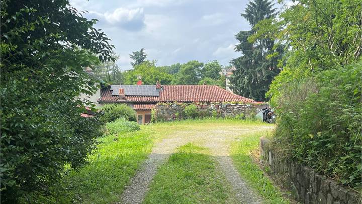 Precollina porzione di casa settecentesca 