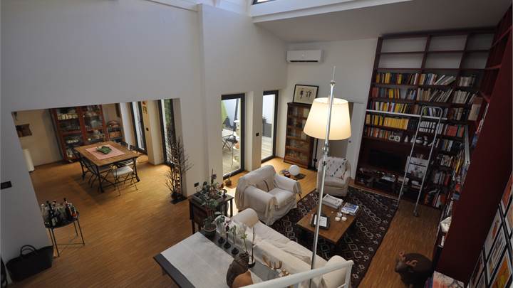 Via Mazzini elegante esclusivo Loft con posto auto