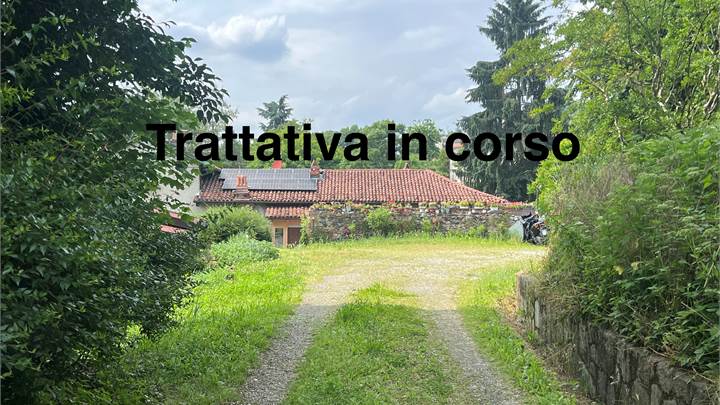 Precollina porzione di casa settecentesca con terreno