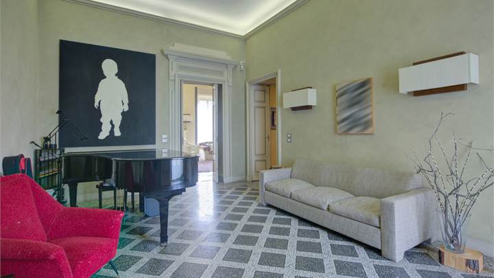 Elegante signorile appartamento in Piazza Solferino